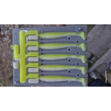 Форма з каменю схожа на FishUp U-Shad 3.5"